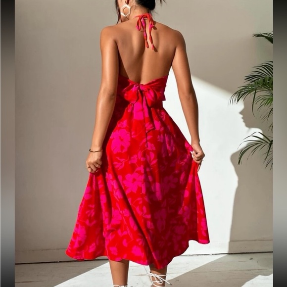 Boho Floral Print Backless Cut Out Twisted Front Halter Maxi Dress - Picture 3 of 5